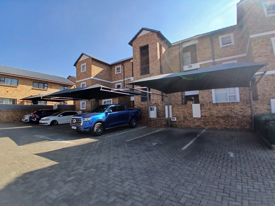 2 Bedroom Property for Sale in Albemarle Gauteng