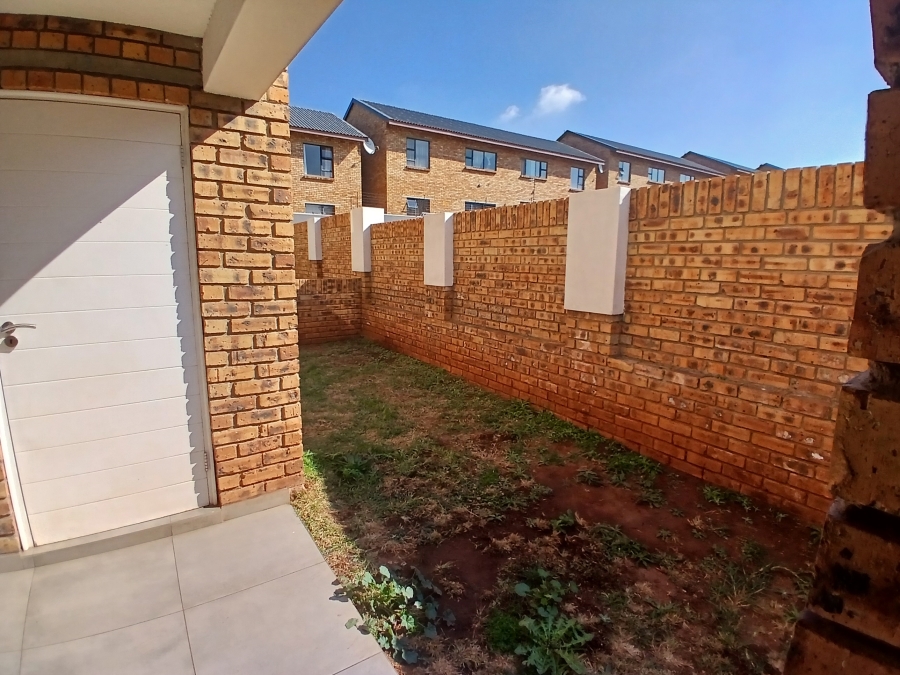 2 Bedroom Property for Sale in Albemarle Gauteng