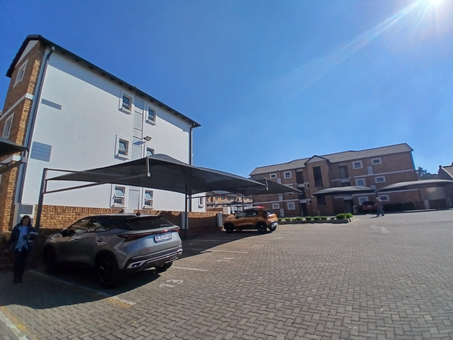 2 Bedroom Property for Sale in Albemarle Gauteng