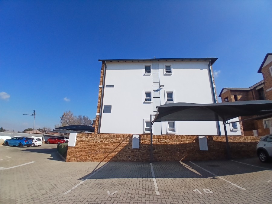 2 Bedroom Property for Sale in Albemarle Gauteng