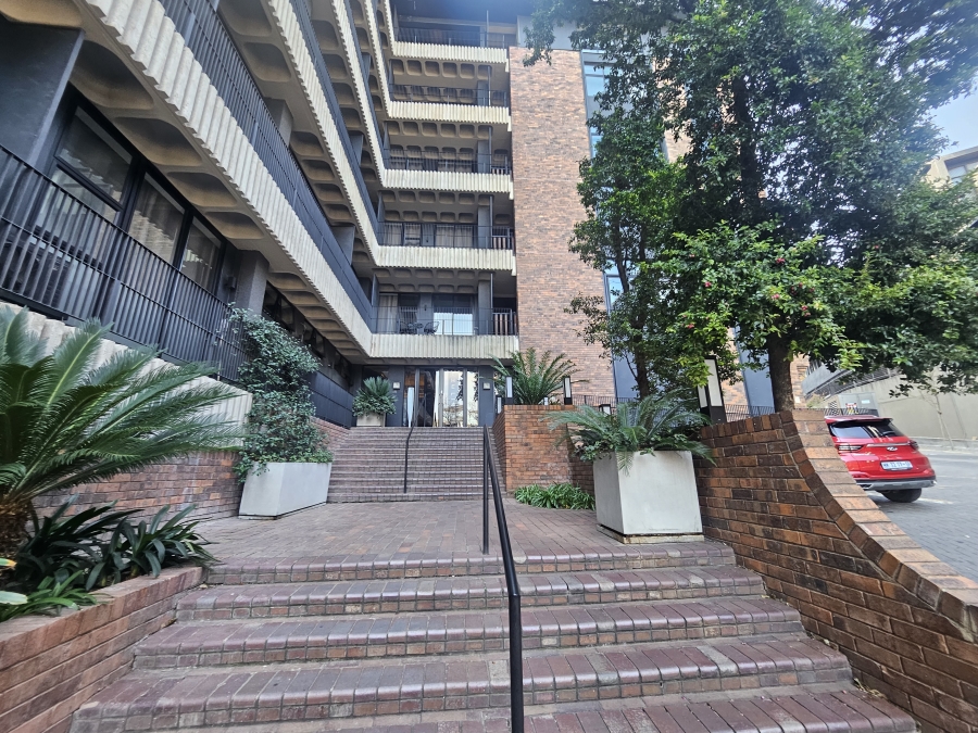 1 Bedroom Property for Sale in Sandown Gauteng