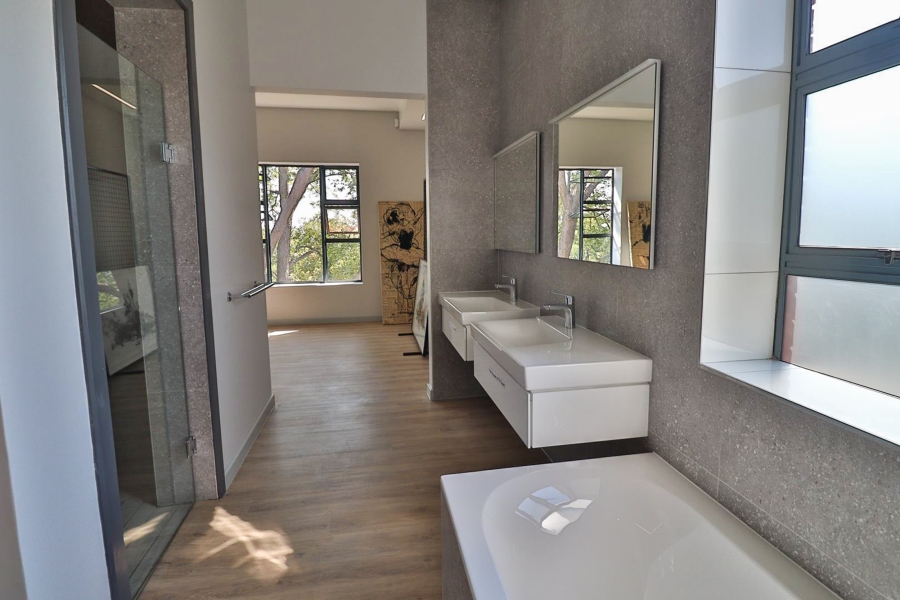 3 Bedroom Property for Sale in Nieuw Muckleneuk Gauteng