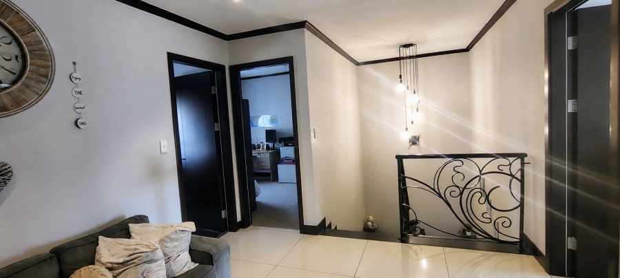 3 Bedroom Property for Sale in Carlswald Gauteng