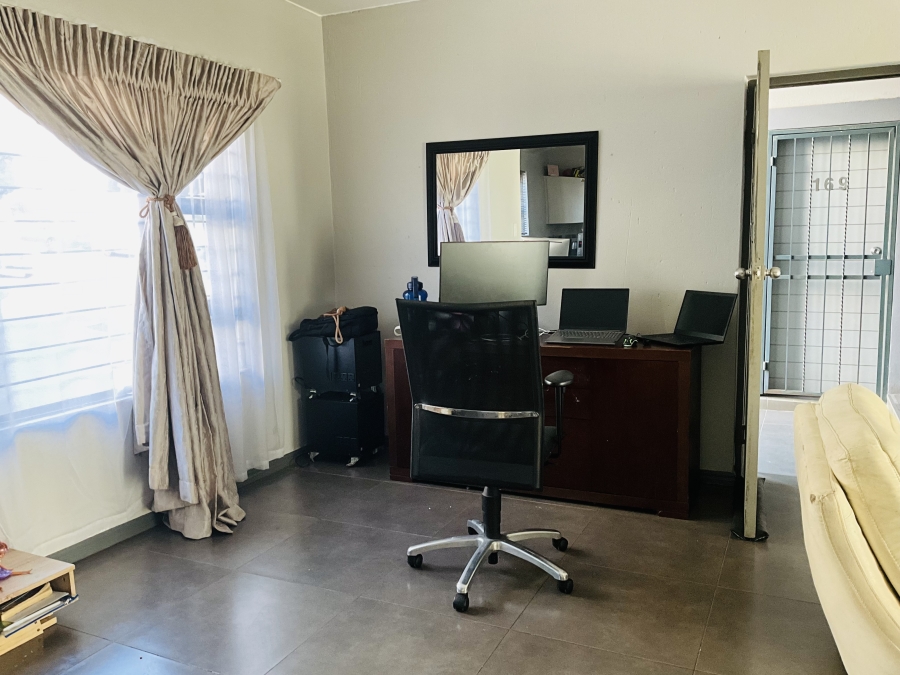 3 Bedroom Property for Sale in Honeydew Gauteng