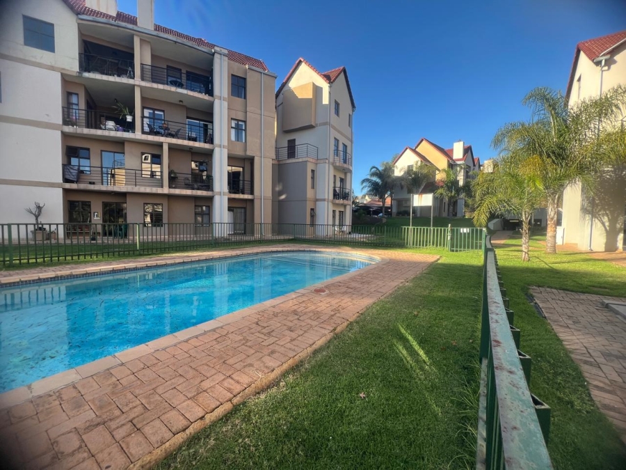 1 Bedroom Property for Sale in Zwartkop Golf Estate Gauteng