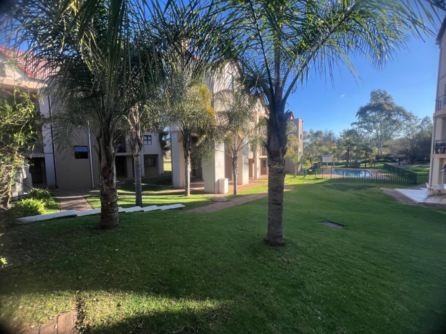 1 Bedroom Property for Sale in Zwartkop Golf Estate Gauteng
