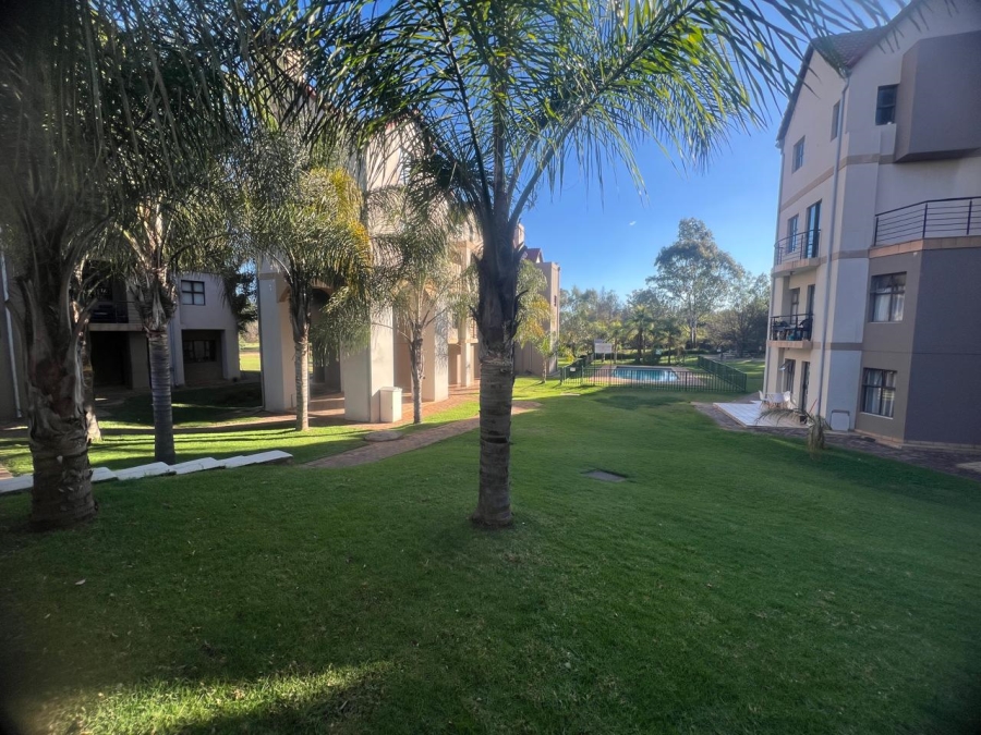 1 Bedroom Property for Sale in Zwartkop Golf Estate Gauteng