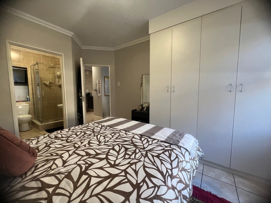 1 Bedroom Property for Sale in Zwartkop Golf Estate Gauteng