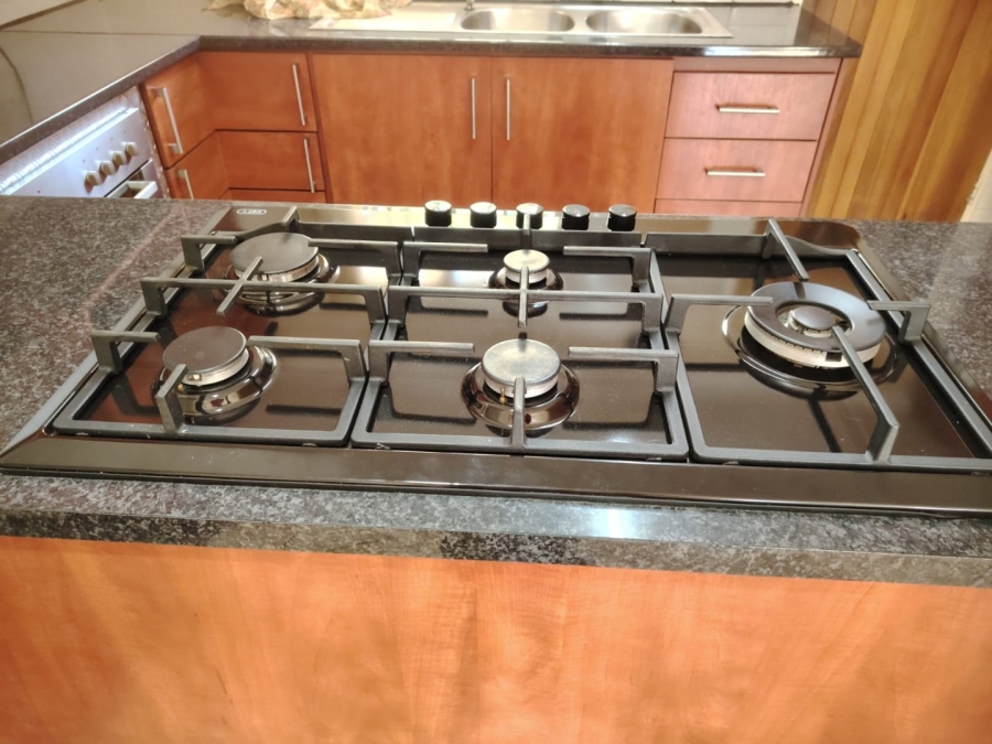 3 Bedroom Property for Sale in Greenhills Gauteng