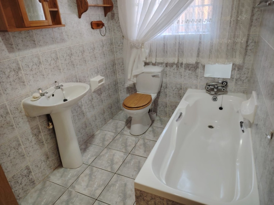 3 Bedroom Property for Sale in Greenhills Gauteng