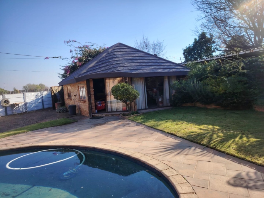 3 Bedroom Property for Sale in Greenhills Gauteng