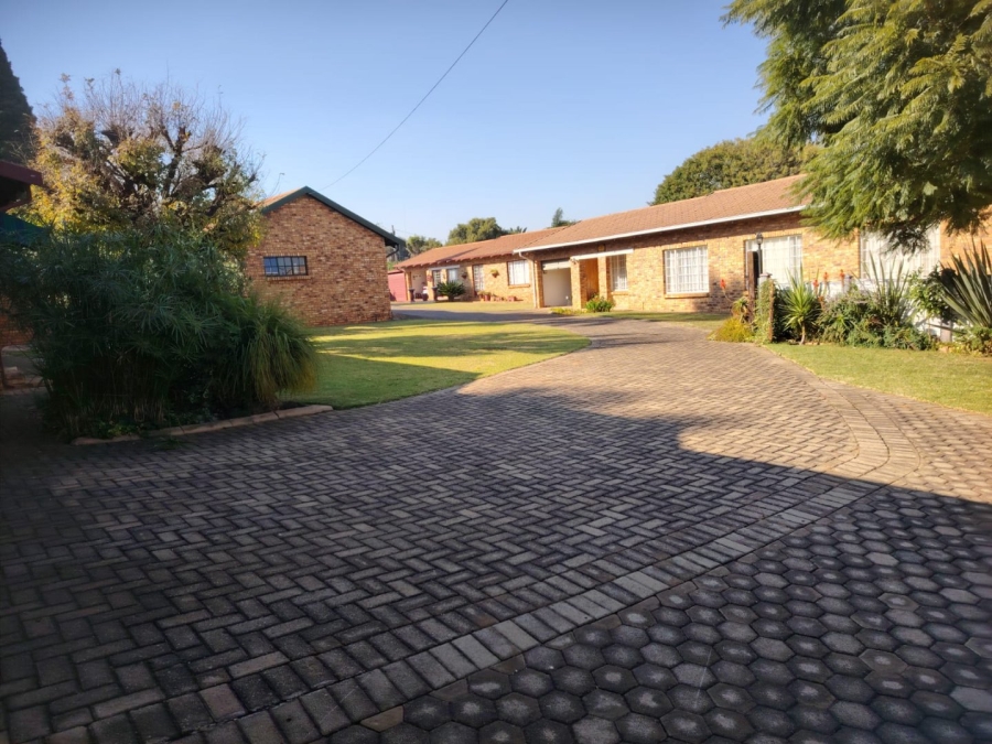 3 Bedroom Property for Sale in Greenhills Gauteng