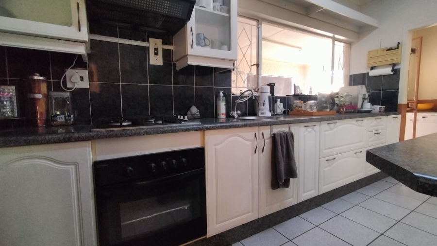 3 Bedroom Property for Sale in Greenhills Gauteng