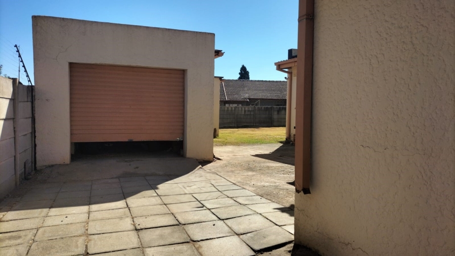 3 Bedroom Property for Sale in Greenhills Gauteng