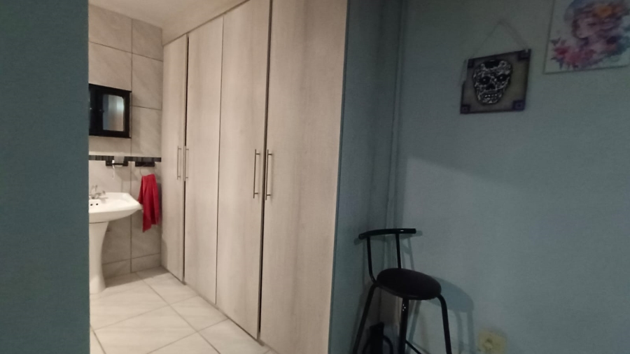 4 Bedroom Property for Sale in Randpoort Gauteng