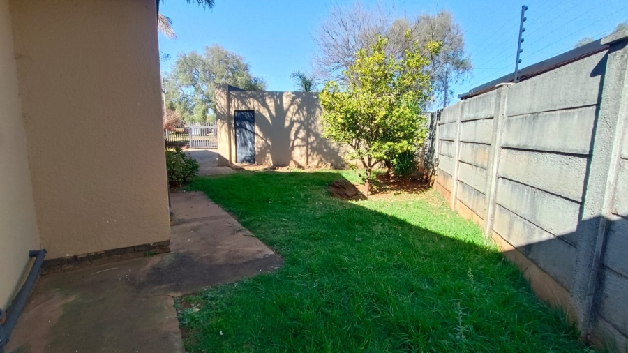 4 Bedroom Property for Sale in Randpoort Gauteng