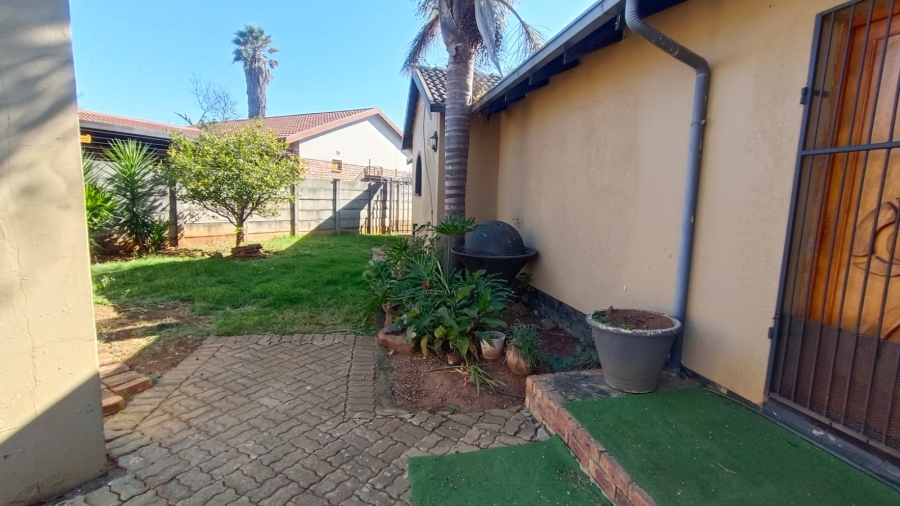 4 Bedroom Property for Sale in Randpoort Gauteng