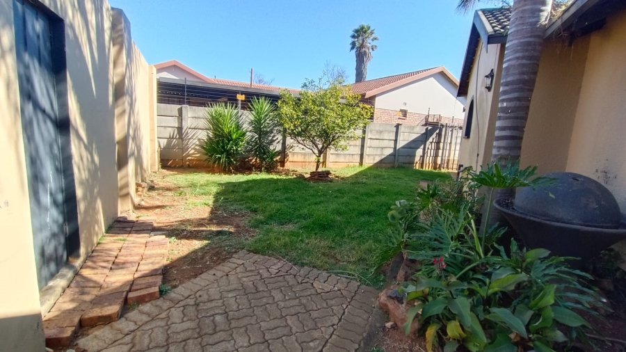 4 Bedroom Property for Sale in Randpoort Gauteng
