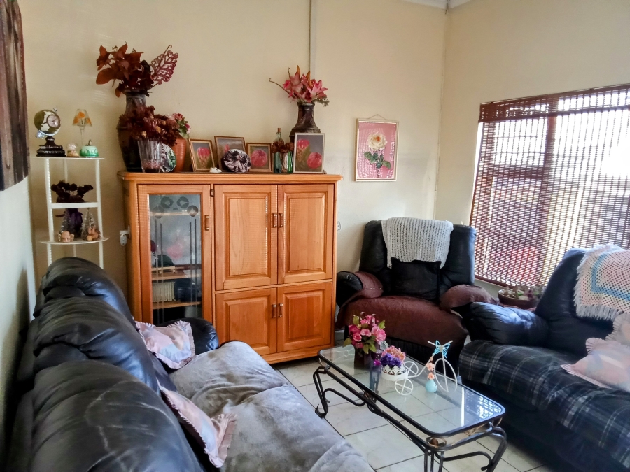 4 Bedroom Property for Sale in Breaunanda Gauteng