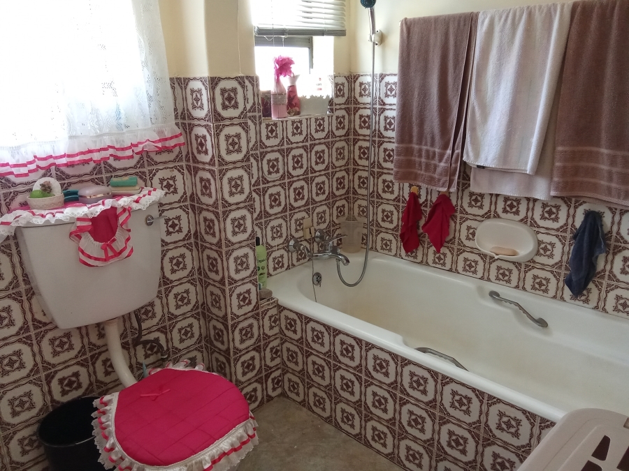 4 Bedroom Property for Sale in Breaunanda Gauteng
