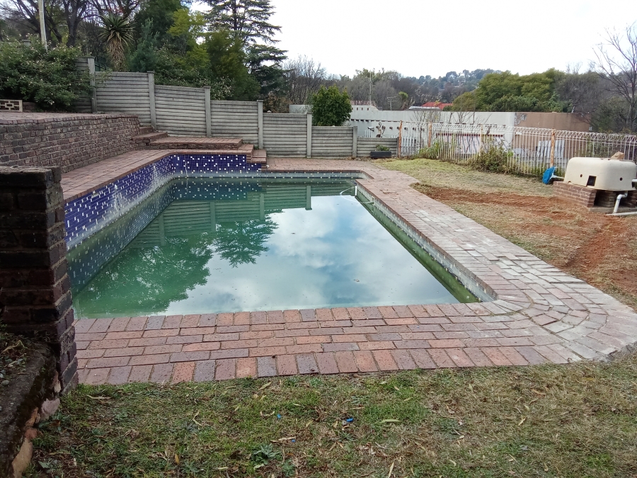 4 Bedroom Property for Sale in Breaunanda Gauteng