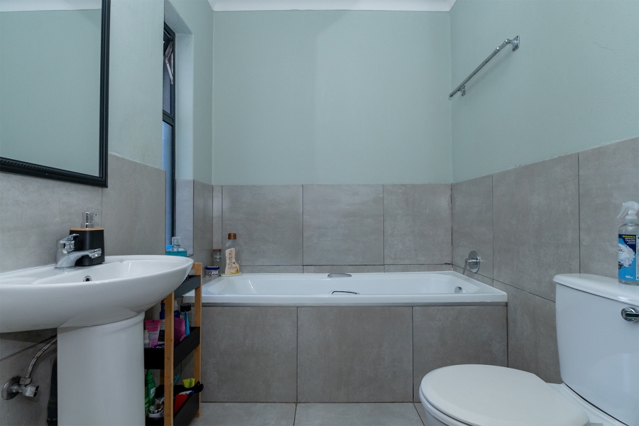 2 Bedroom Property for Sale in Jansenpark Gauteng