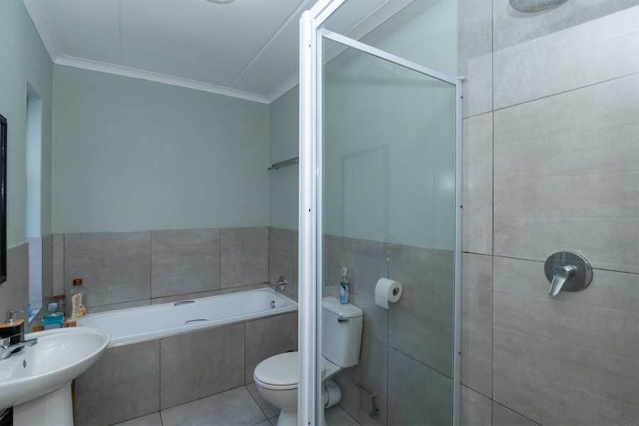 2 Bedroom Property for Sale in Jansenpark Gauteng
