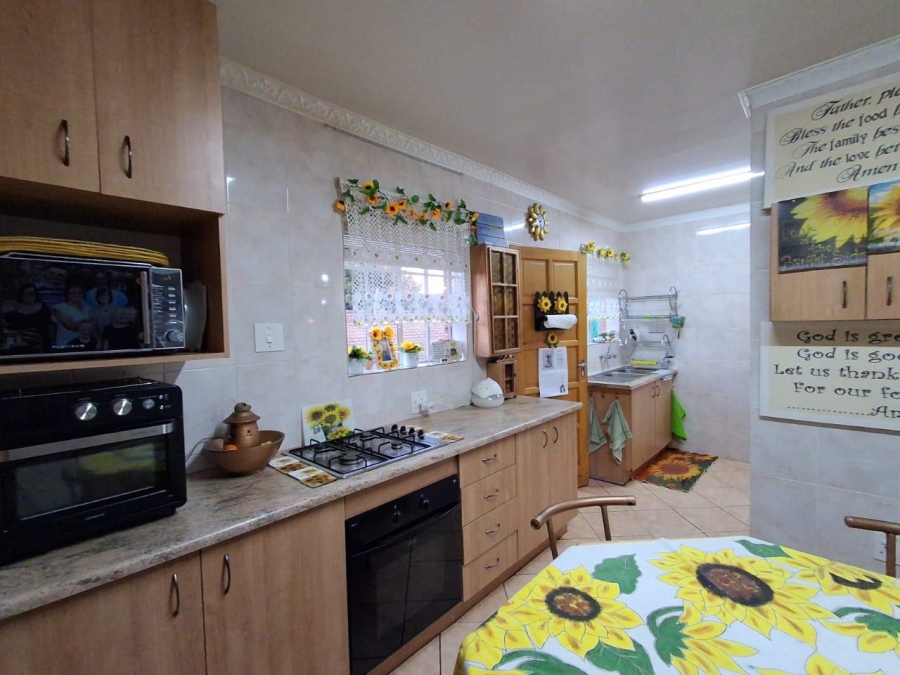 3 Bedroom Property for Sale in Carletonville Central Gauteng