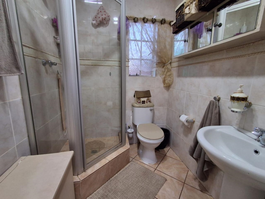 3 Bedroom Property for Sale in Carletonville Central Gauteng
