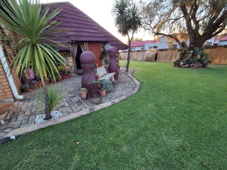 3 Bedroom Property for Sale in Carletonville Central Gauteng