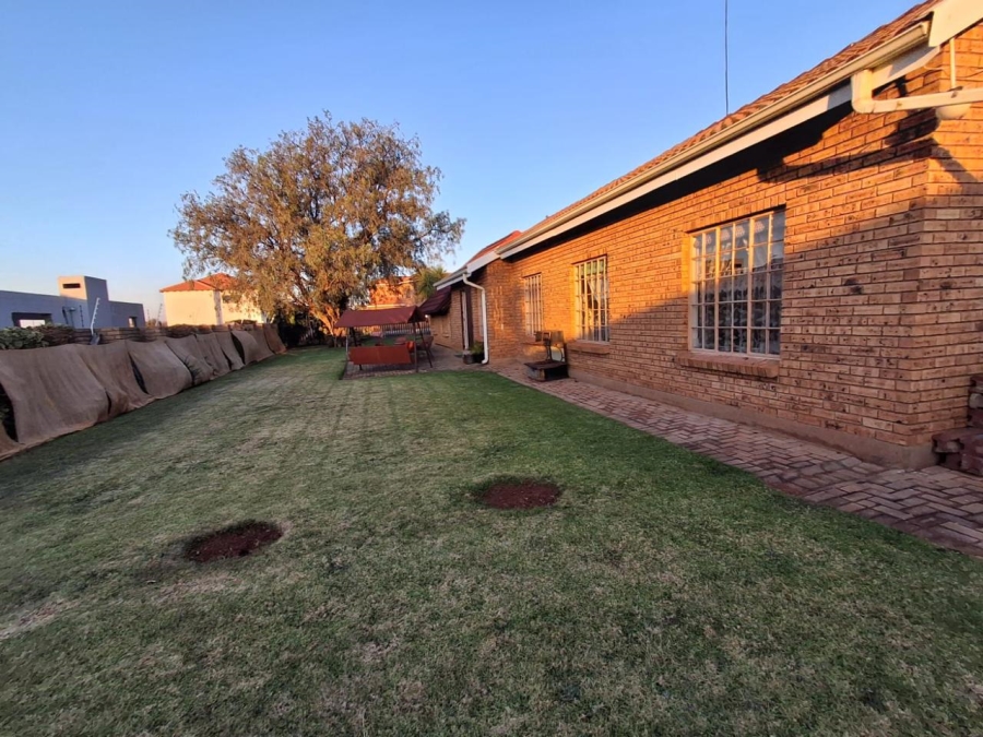 3 Bedroom Property for Sale in Carletonville Central Gauteng