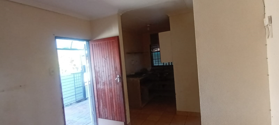 2 Bedroom Property for Sale in Elandspoort Gauteng