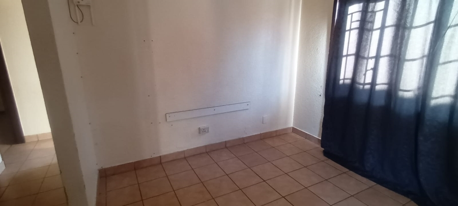 2 Bedroom Property for Sale in Elandspoort Gauteng