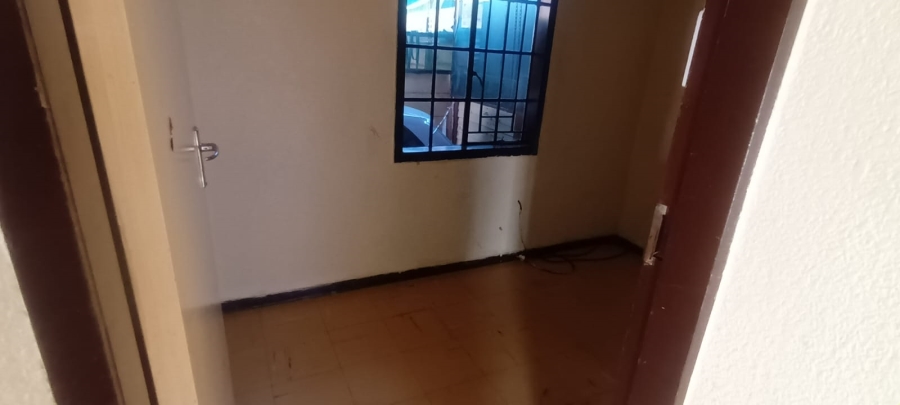 2 Bedroom Property for Sale in Elandspoort Gauteng