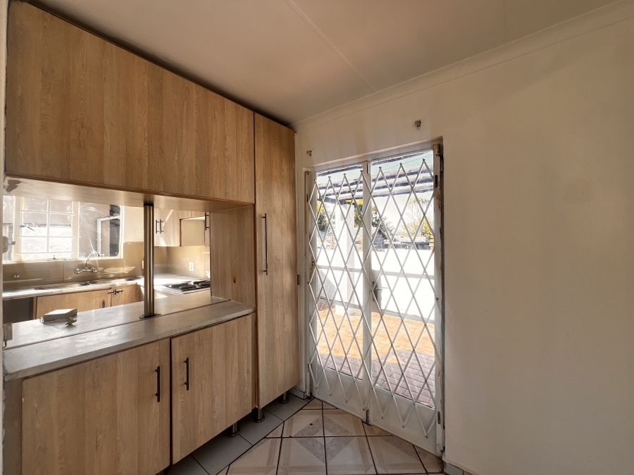 3 Bedroom Property for Sale in Bromhof Gauteng