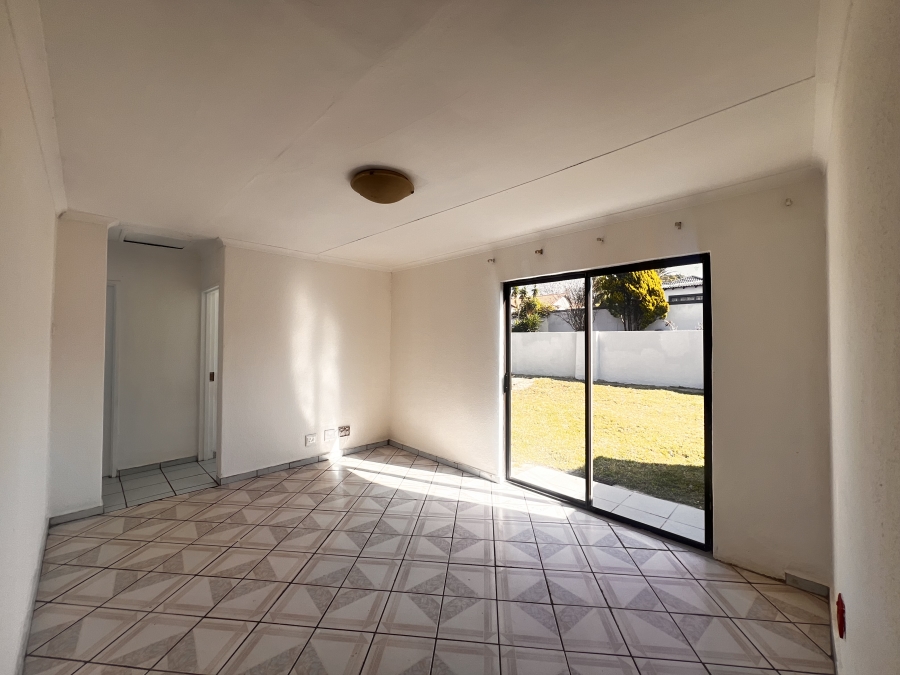 3 Bedroom Property for Sale in Bromhof Gauteng