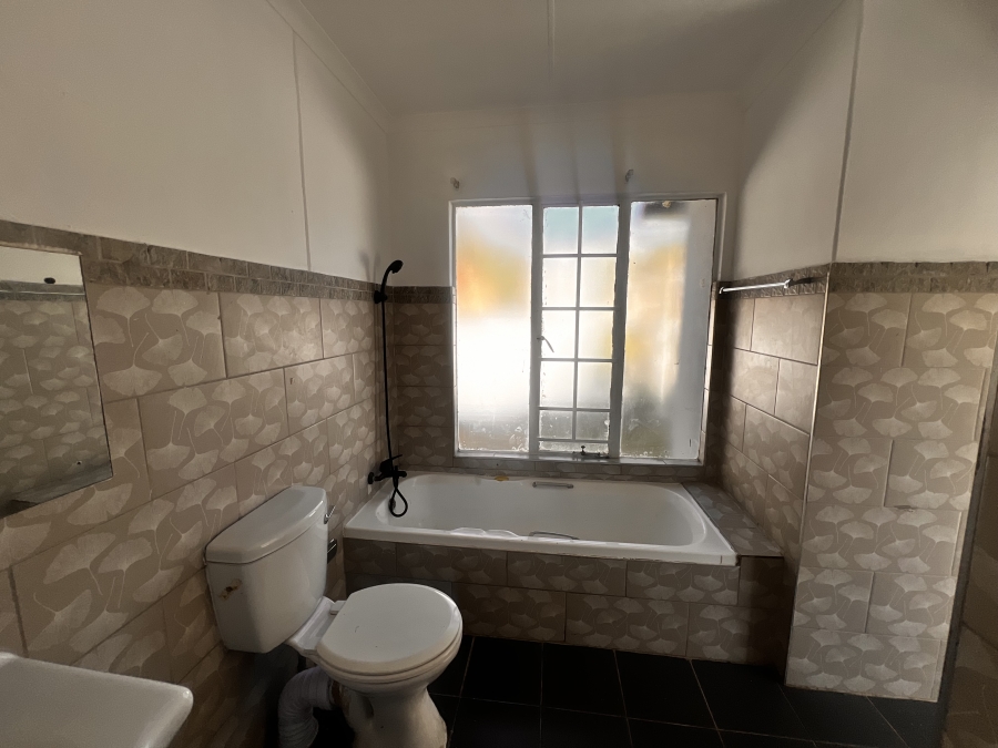 3 Bedroom Property for Sale in Bromhof Gauteng