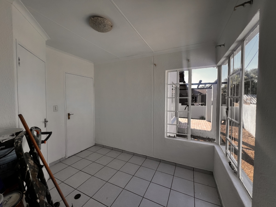 3 Bedroom Property for Sale in Bromhof Gauteng