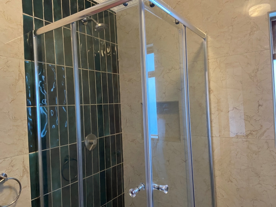 To Let 1 Bedroom Property for Rent in Greenside Gauteng