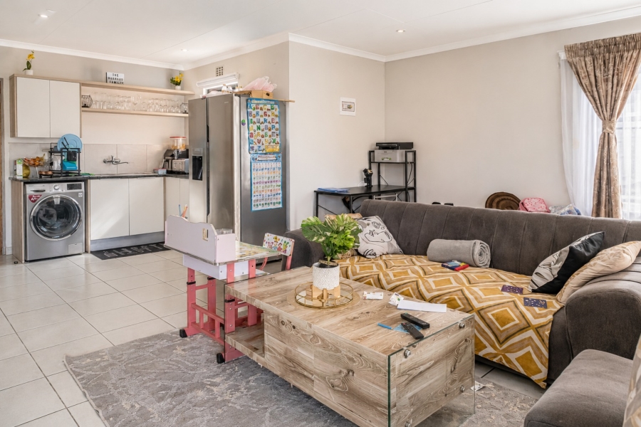 3 Bedroom Property for Sale in Alrode Gauteng