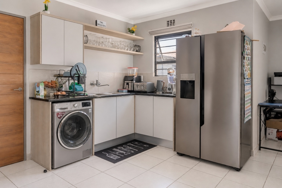 3 Bedroom Property for Sale in Alrode Gauteng