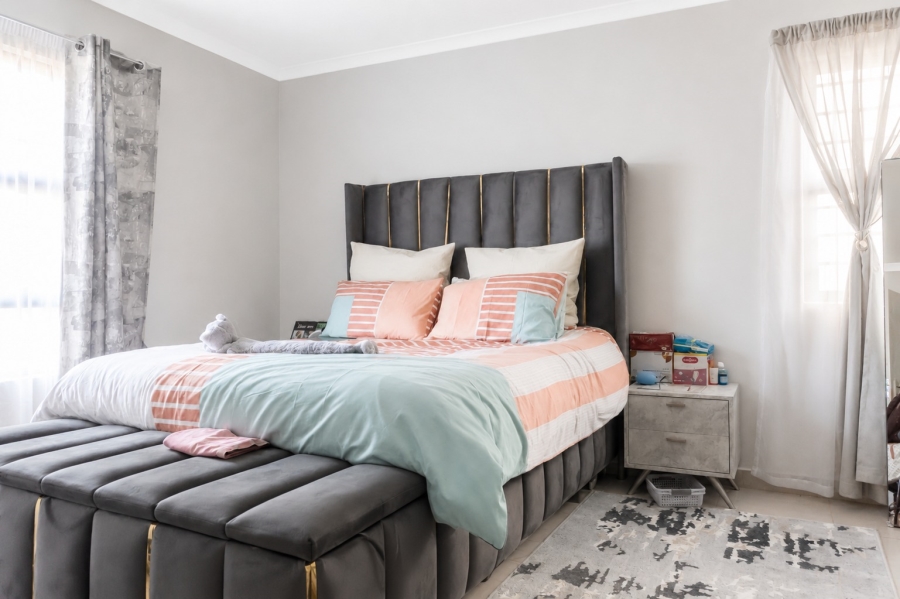 3 Bedroom Property for Sale in Alrode Gauteng