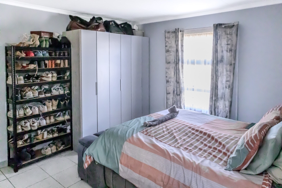 3 Bedroom Property for Sale in Alrode Gauteng