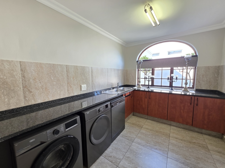 To Let 2 Bedroom Property for Rent in Waterkloof Ridge Gauteng