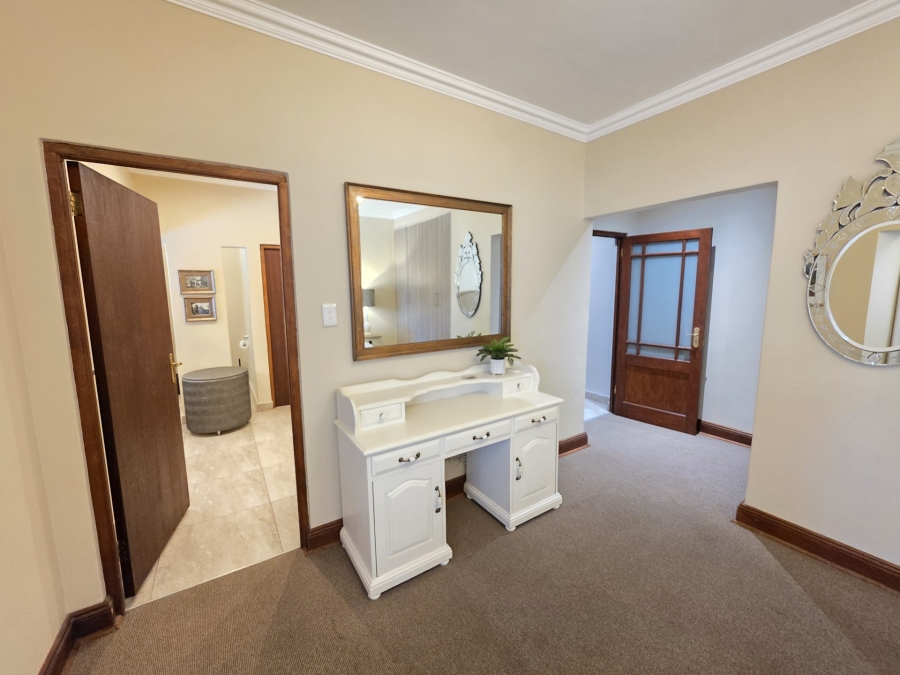 To Let 2 Bedroom Property for Rent in Waterkloof Ridge Gauteng