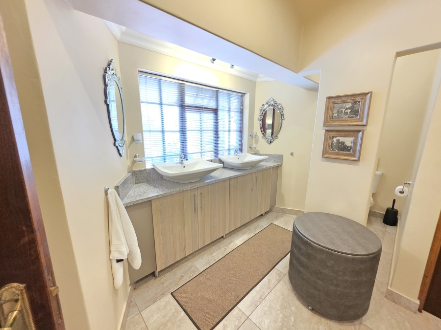 To Let 2 Bedroom Property for Rent in Waterkloof Ridge Gauteng