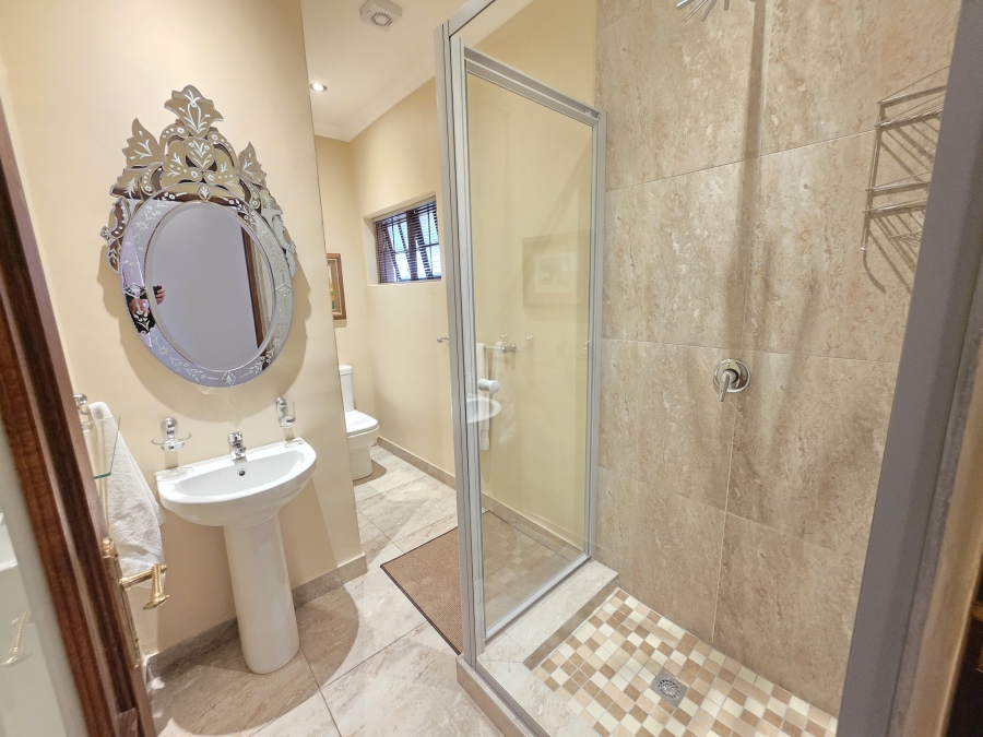 To Let 2 Bedroom Property for Rent in Waterkloof Ridge Gauteng