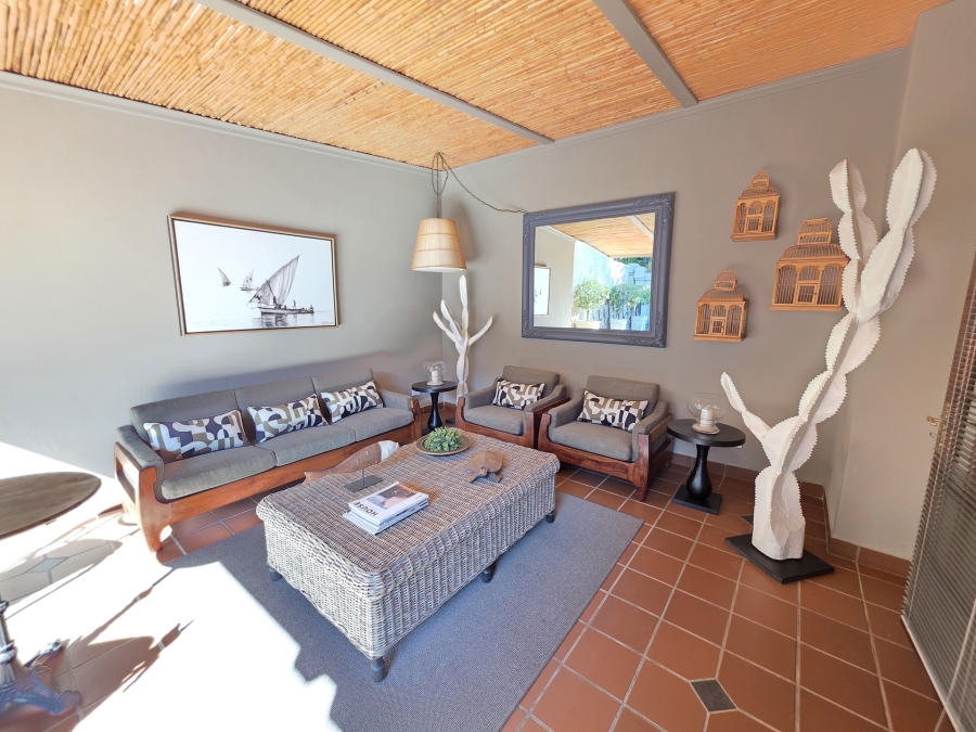 To Let 2 Bedroom Property for Rent in Waterkloof Ridge Gauteng