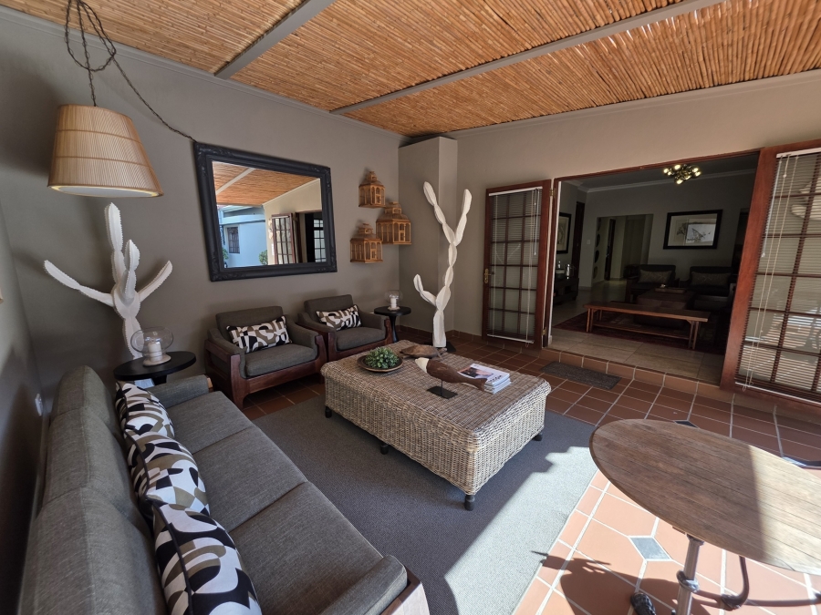 To Let 2 Bedroom Property for Rent in Waterkloof Ridge Gauteng
