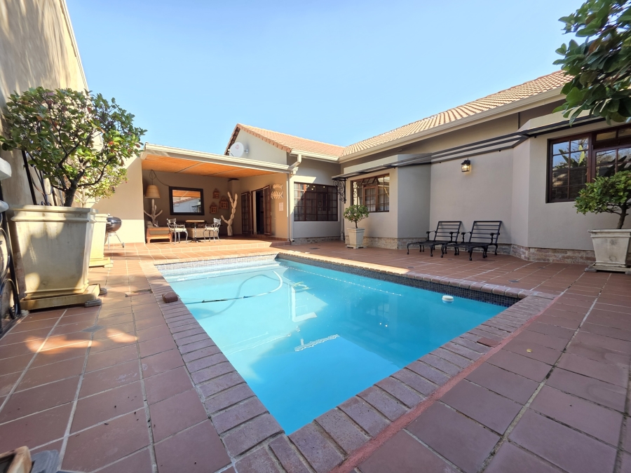 To Let 2 Bedroom Property for Rent in Waterkloof Ridge Gauteng